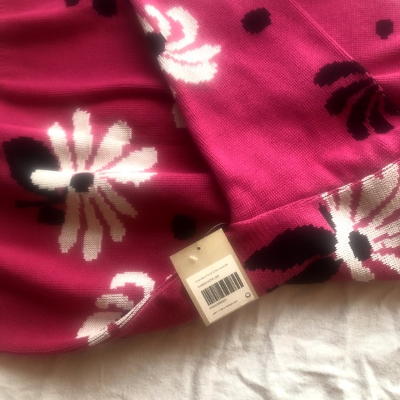 Oversized Floral Sweater - Picture 7 of 7